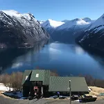 Hellesylt Hostel *