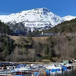 Hellesylt Hostel * Хеллезилт