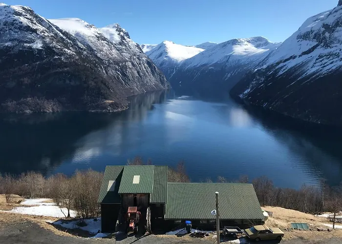 Hellesylt Hostel&Motel *