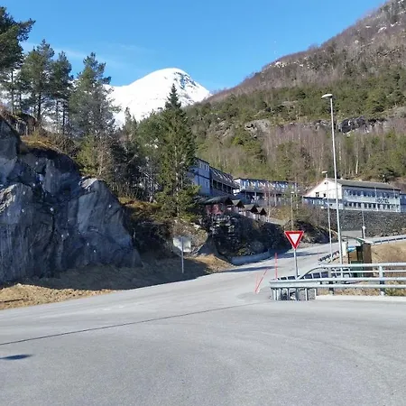 헬레쉴트 호스텔 앤드 모텔 호스텔 헬레실트