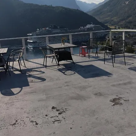 헬레쉴트 호스텔 앤드 모텔 헬레실트