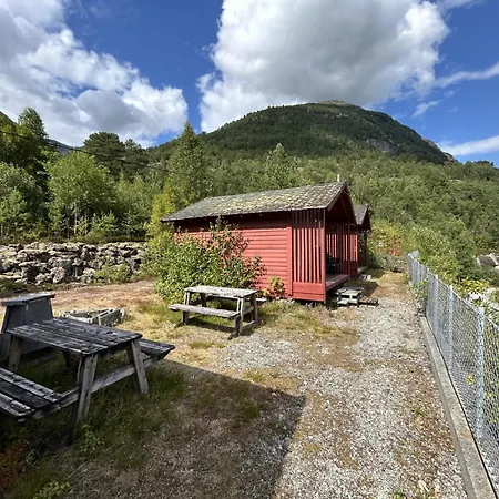 헬레쉴트 호스텔 앤드 모텔 * 헬레실트