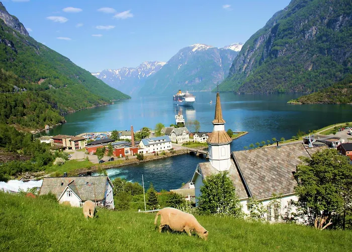 Hellesylt Hostel Vandrerhjem *