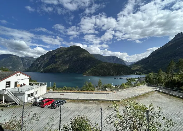 Hellesylt Hostel Vandrerhjem *